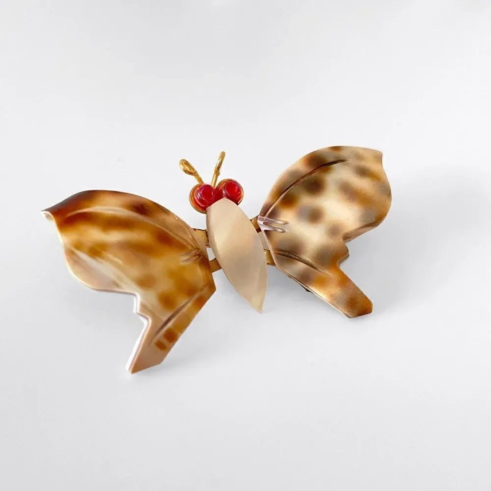 Vintage Shell Butterfly Pin - Picture 2 of 4